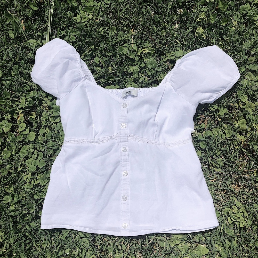 Hollister White Puffed Sleeve Blouse